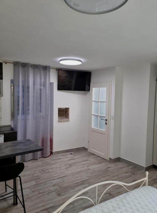 Studio Apartment Rosalie Split Exterior photo