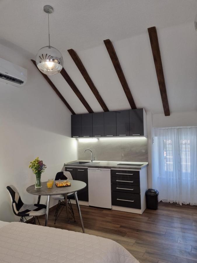 Studio Apartment Rosalie Split Exterior photo